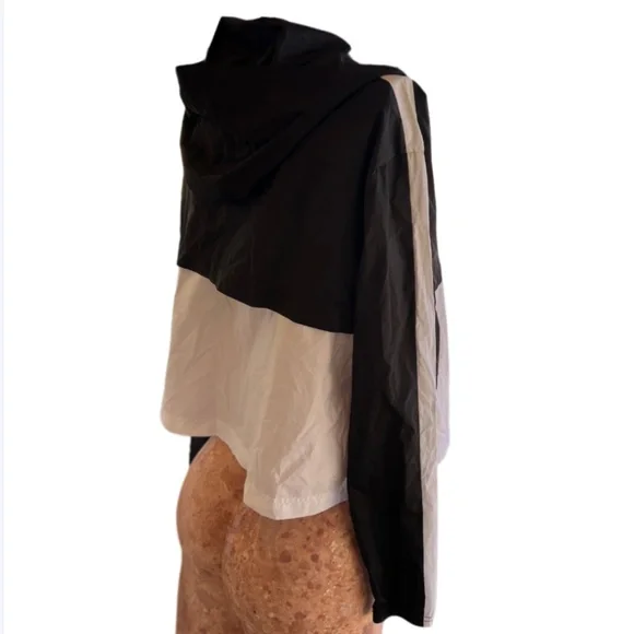 Nike Dri Fit Windrunner Hooded Windbreaker Full Zip - Picture 4 of 7